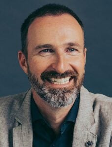 Eric Loucks Headshot